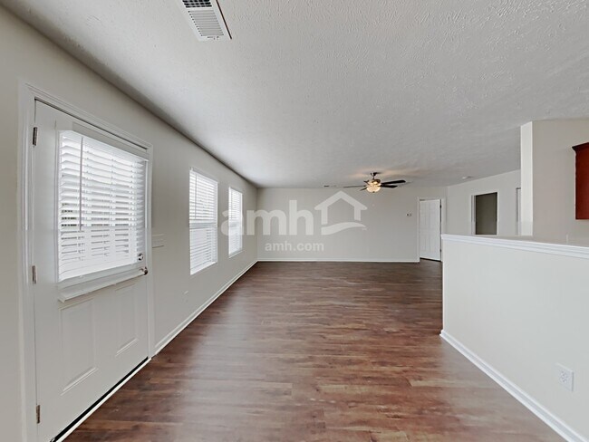 Foto del edificio - 3409 Boxelder Wy