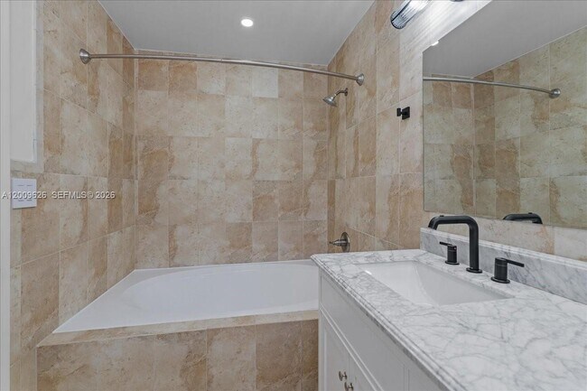 Foto del edificio - 3737 Alcantara Ave
