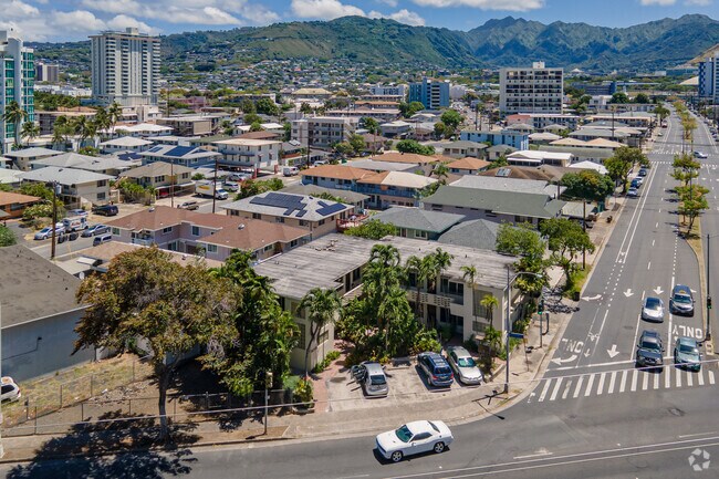 Aerial Photo - 2424 Kapiolani Blvd