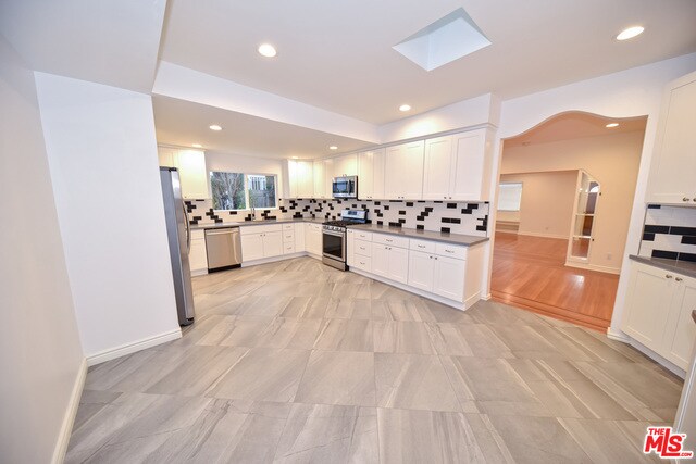 Foto del edificio - 156 S EDINBURGH Ave