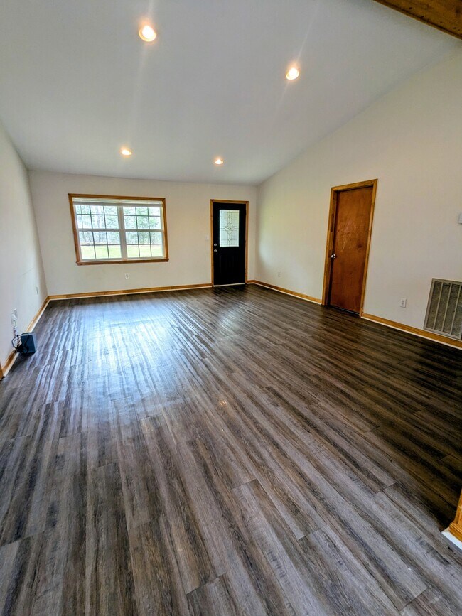 Foto del edificio - 7403 Primm Springs Rd