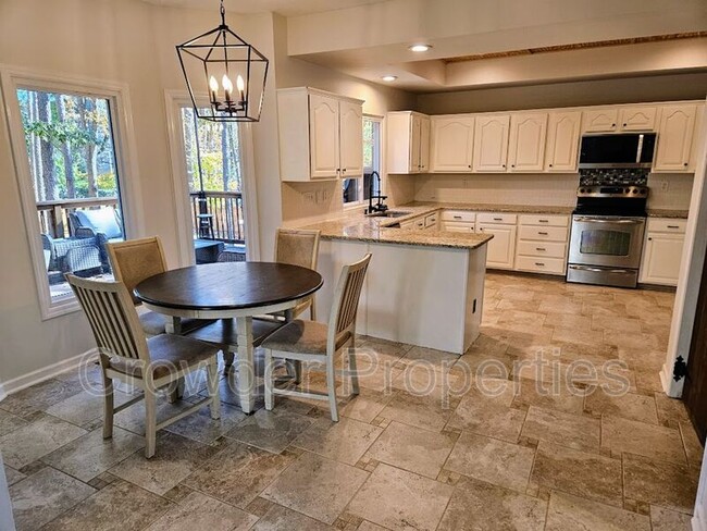 Building Photo - 6000 Mallard Grove Rd