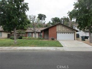 Building Photo - 10318 Shoshone Ave