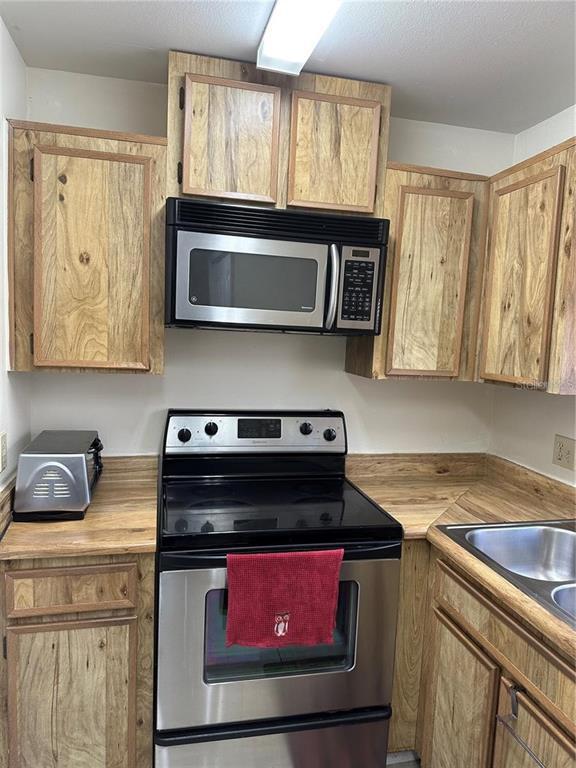 Building Photo - 4214 Pershing Pointe Pl