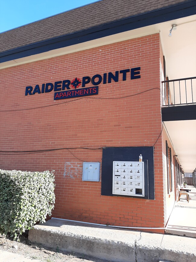 Foto del edificio - Raider Pointe Apartments