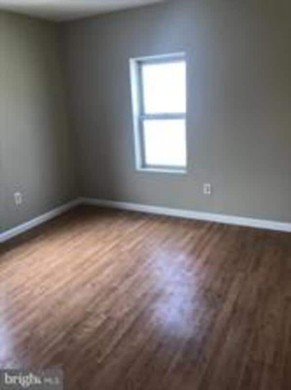 Foto del edificio - 235 Riverview Ave
