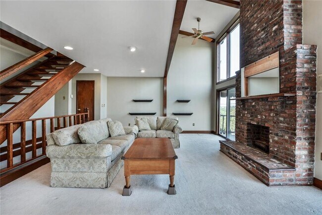 Lots of light - 346 Bigbee St