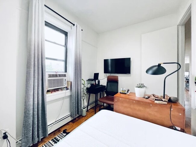 Photo - Furnished room/NOT APARTMENT
