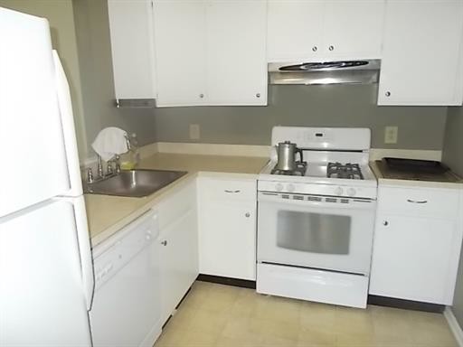 Building Photo - 2115 Bayhead Dr