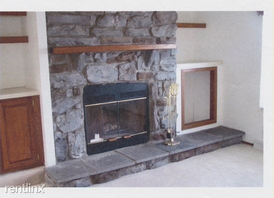Building Photo - 1540 S Lapeer Rd