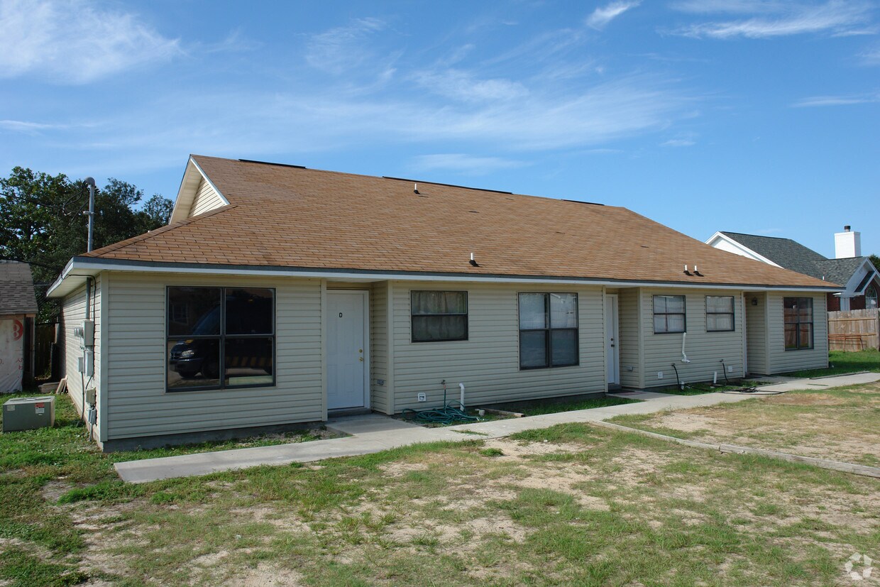 38 Orlene Rd, Mary Esther, FL 32569 Apartments in Mary Esther, FL