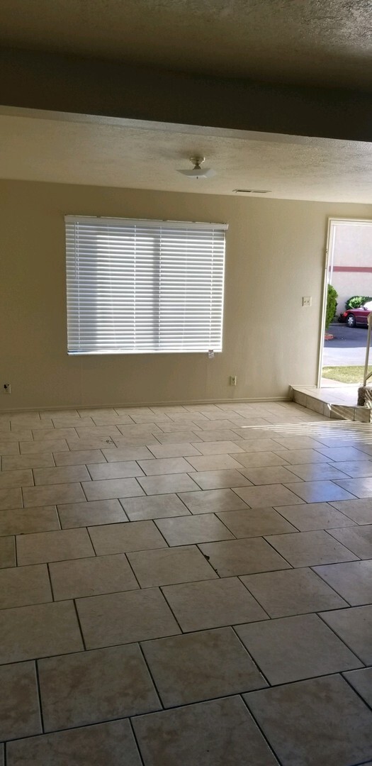 Building Photo - 525 S 1100 E