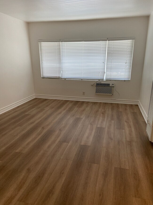 Sala de estar - 200 S Madison Ave