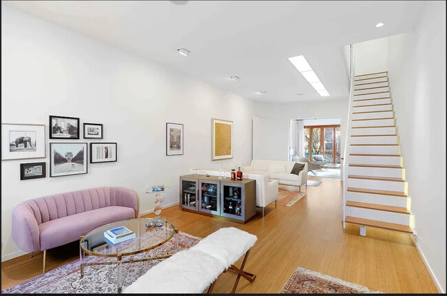 Building Photo - 112 W 118th St