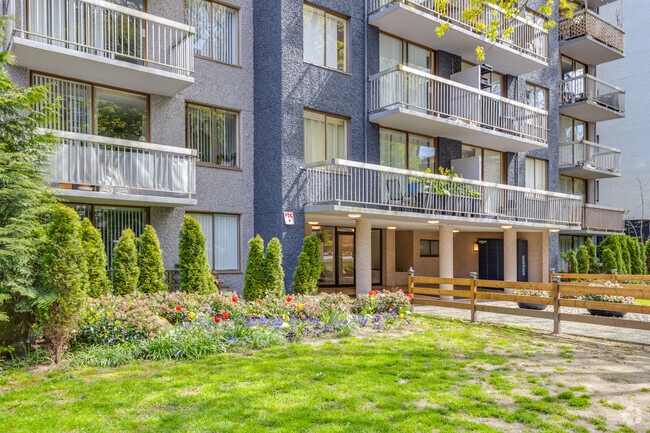 Entrance - Haro Apartments