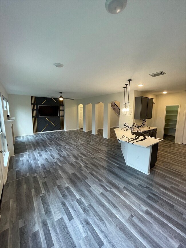 Foto del edificio - 24315 Camillia Ridge Way