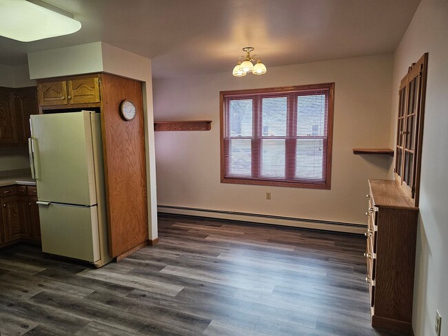 Building Photo - 1 bed 1 bath single family home in Wiscons...