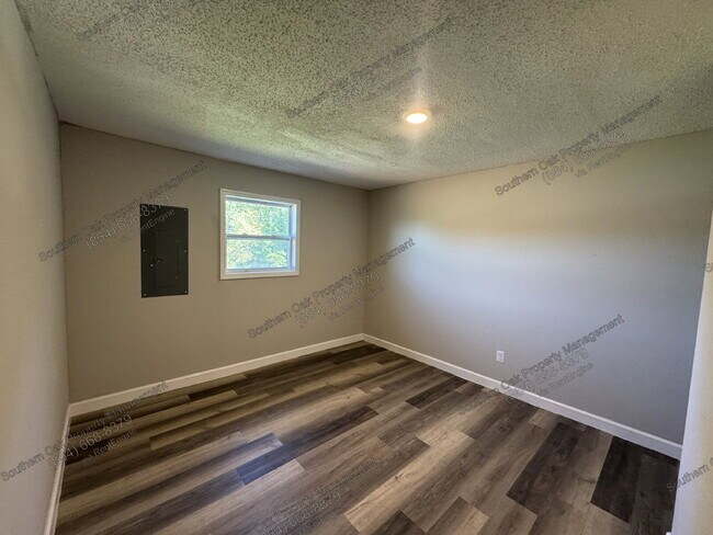 Foto del edificio - 118 Harrys Dr