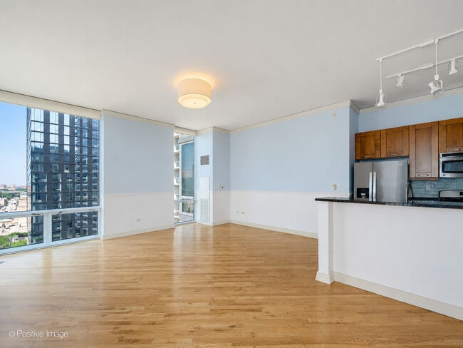 Building Photo - 170 W Polk St