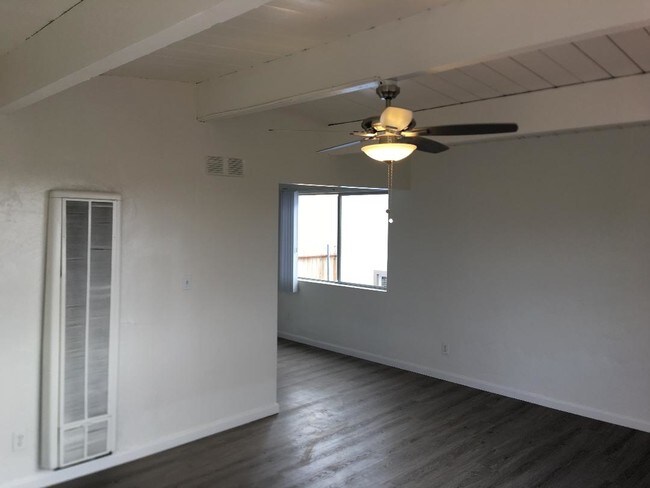 Foto del edificio - 4432 Maple St