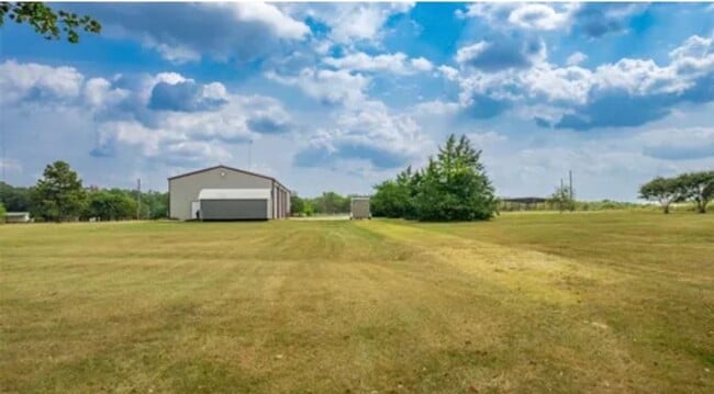 Building Photo - 652 Co Rd 4252