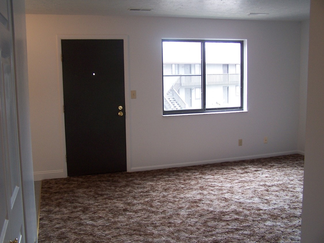 Foto principal - 1824 Brewster Creek Rd
