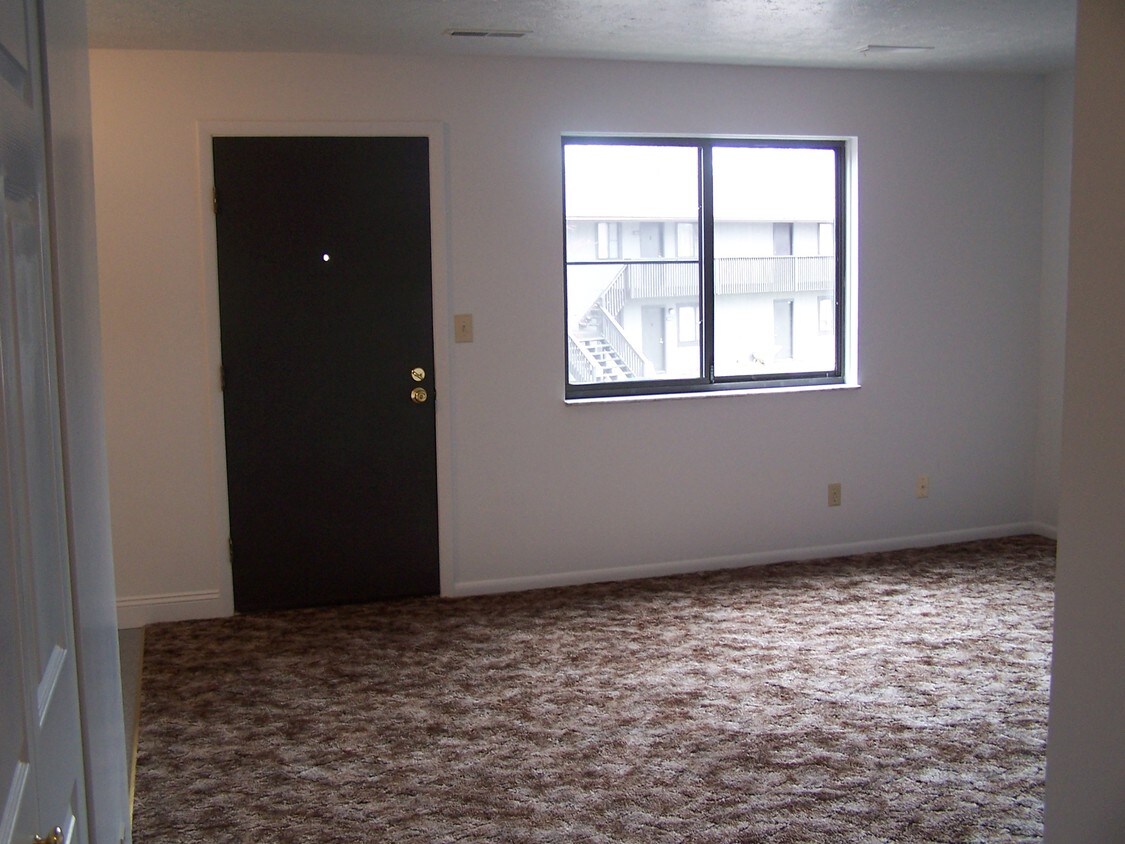 1824 Brewster Creek Rd, Akron, OH 44306 Apartments in Akron, OH