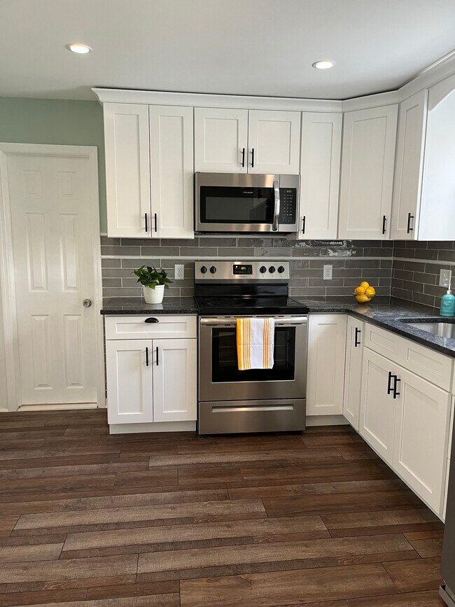 Kitchen - 40 Barber St