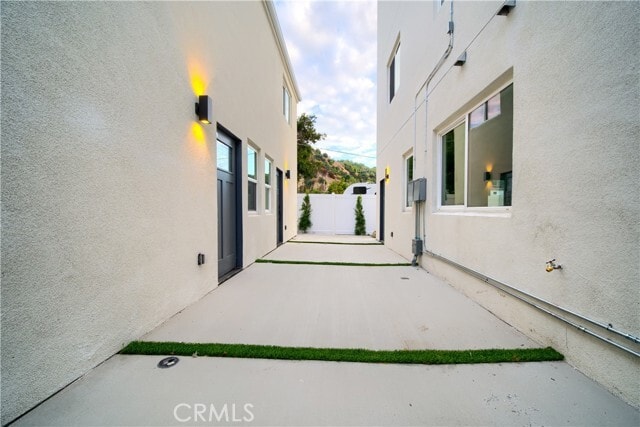 Building Photo - 259 S Ave 54