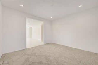 Building Photo - 555 Jerry Bird Ct