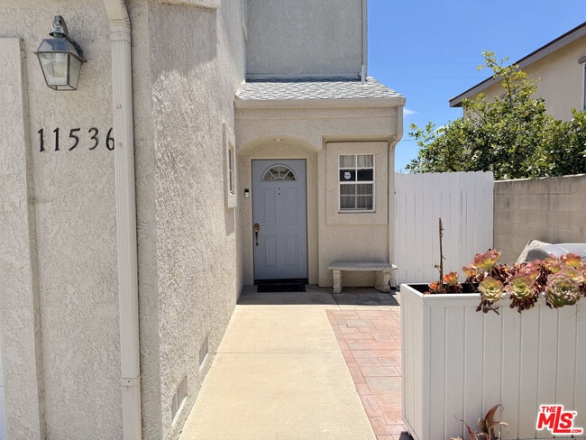 Building Photo - 11536 Edinger Ave