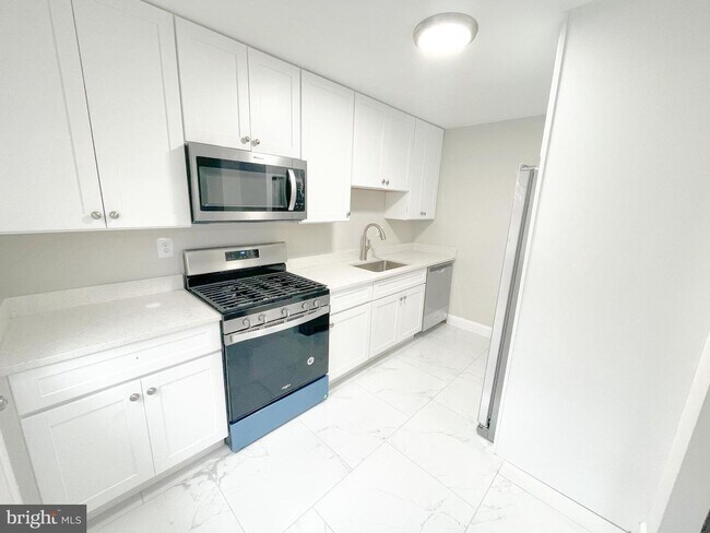 Foto del edificio - 610 Suffolk Ave