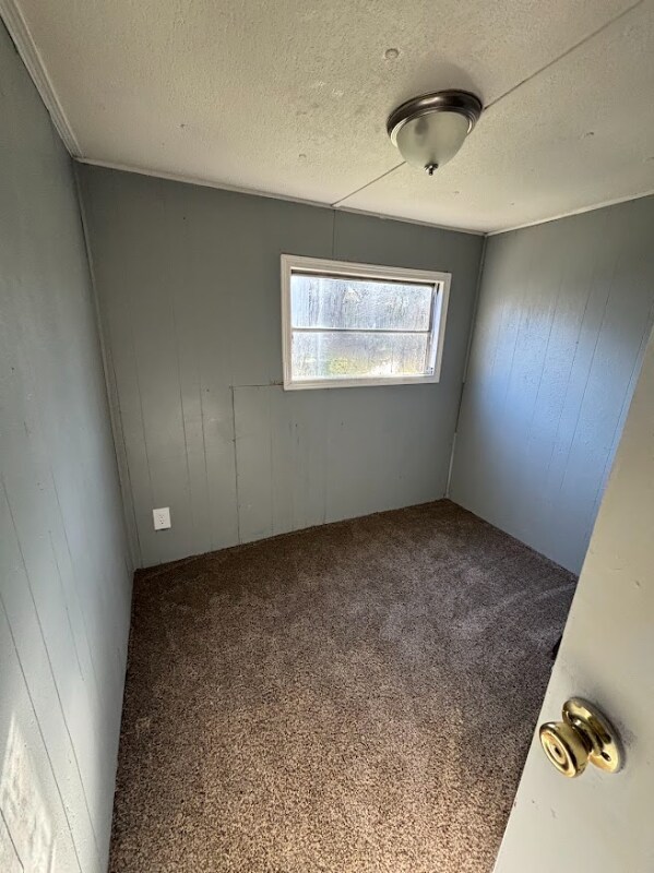 Foto del edificio - 100 Hidden Valley Dr