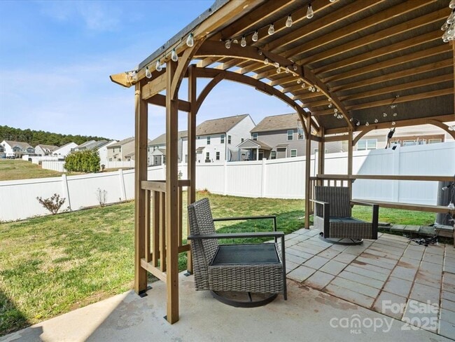 Building Photo - Beautiful 4BR/3.5 BA Home in Mooresville