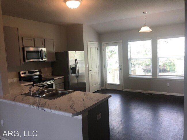 Building Photo - 4 br, 2 bath House - 798 S Mulberry Street