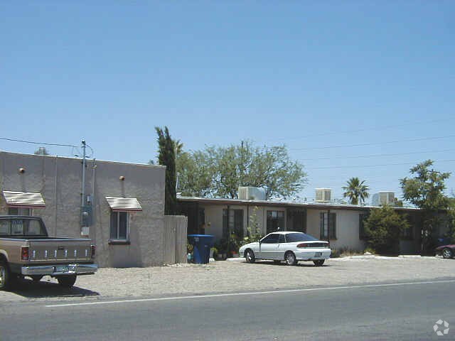 Foto principal - 3461 E Cody Ave