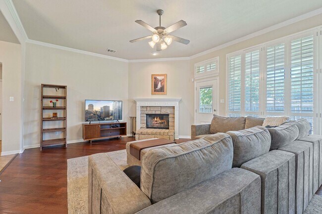 Building Photo - 2634 Plantation Dr