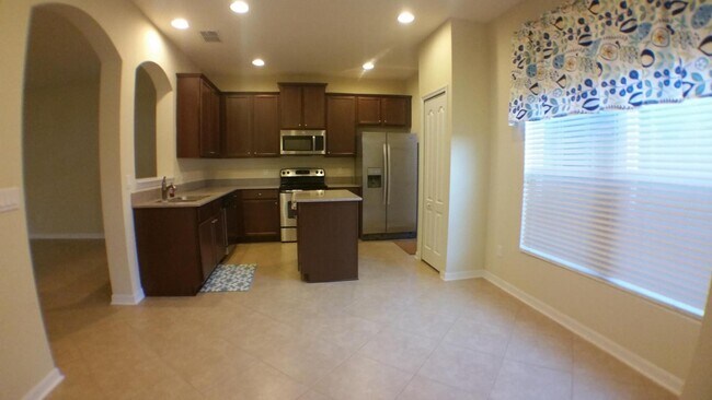 Building Photo - Available early fall ~ Waterside Pointe 3/...