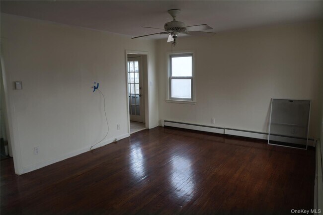 Building Photo - 173 Aspen Rd