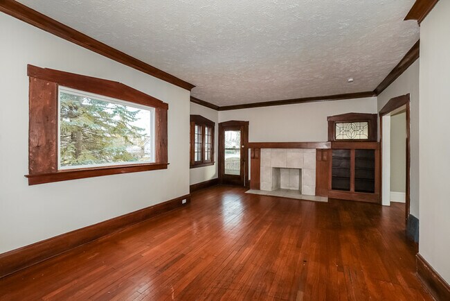 Foto del edificio - 12996 Cedar Rd