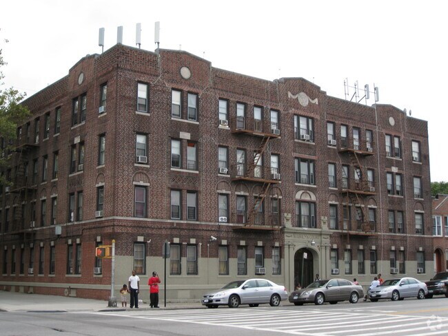 Foto del edificio - 322 Rockaway Pky