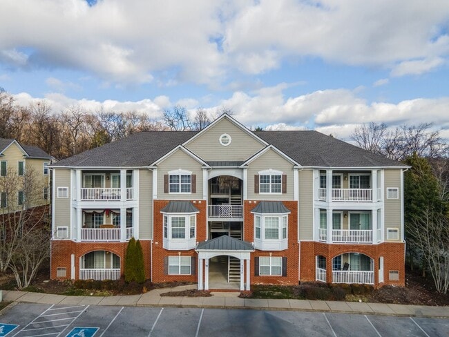 Photo - **BE THE LUCKY ONE TO LIVE IN THIS LENOX V... Apartment