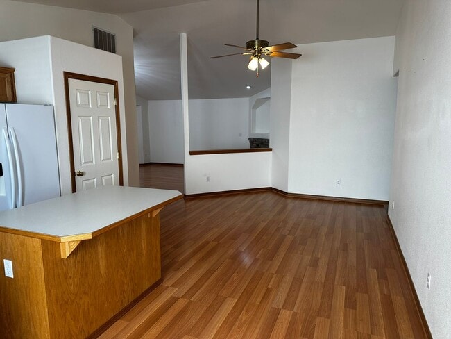 Building Photo - 3bd/2ba Covington House
