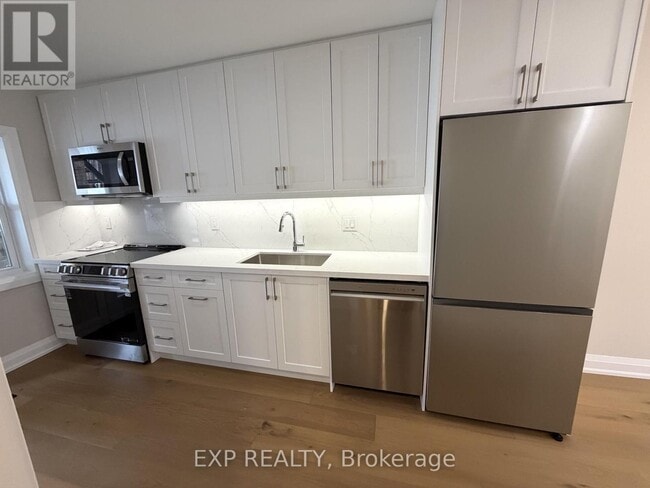 Building Photo - 875 Millwood Rd