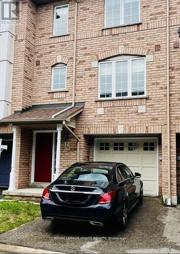 Primary Photo - 80-80 Acorn Pl
