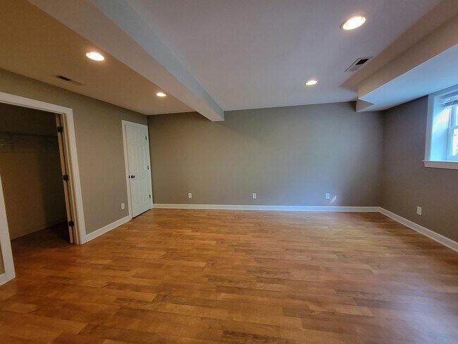 Foto del edificio - 210 Rhynehardt Rd