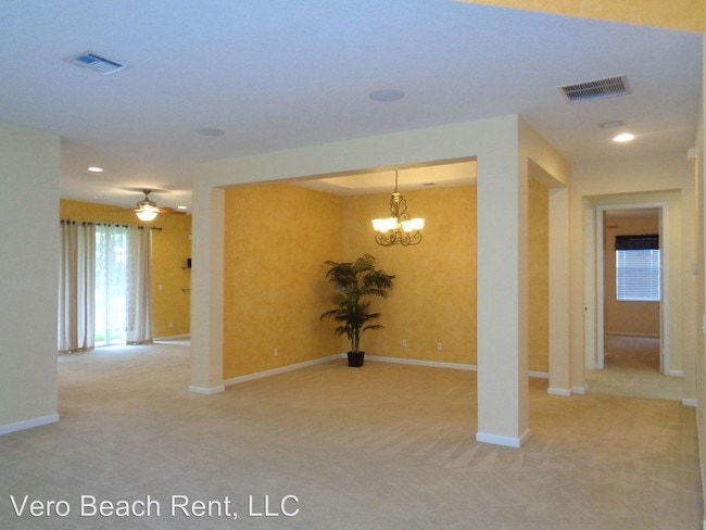 Building Photo - 3 br, 3 bath House - 5285 Sapphire LN SW