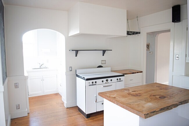 sala de estar/cocina - 242 Tingley St