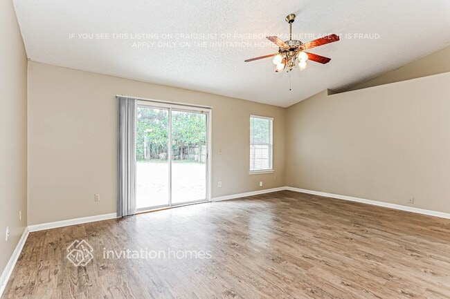 Building Photo - 2094 St Martins Dr W