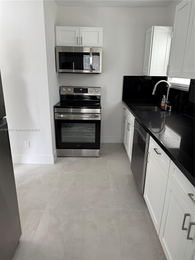 Foto del edificio - 1256 NE 110th Terrace